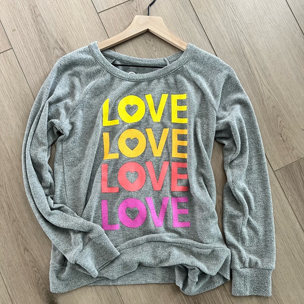 Love sweatshirt